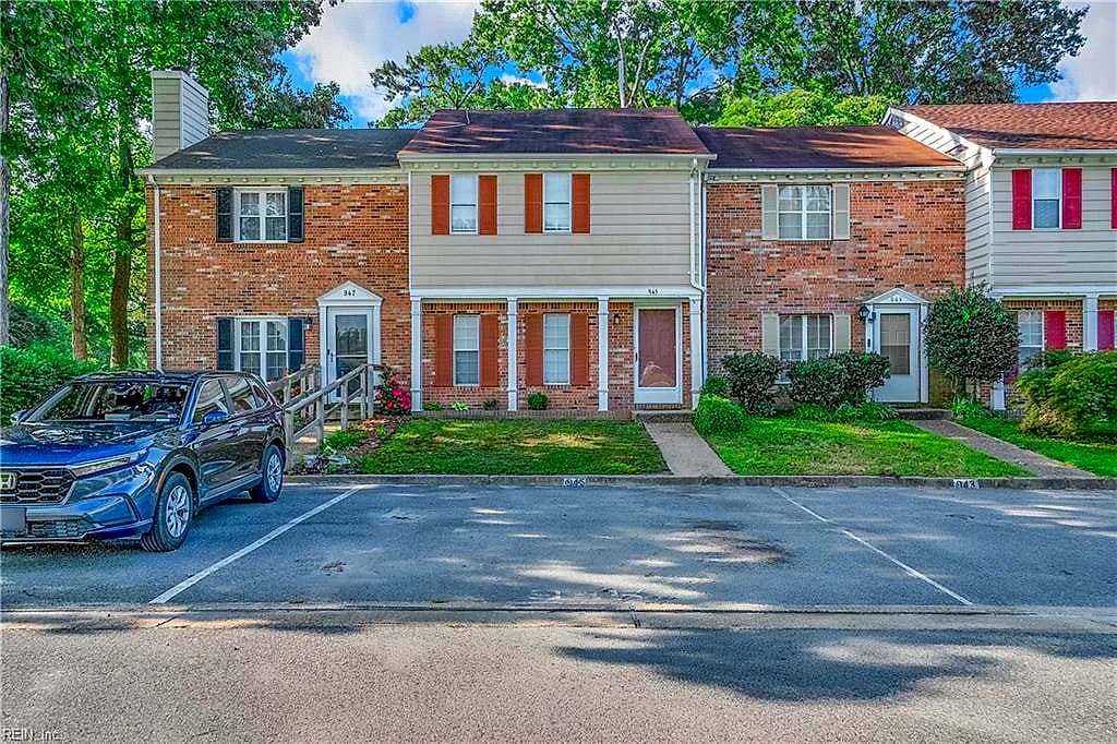 945 Captains CT, CHESAPEAKE VA 23320 - Main photo
