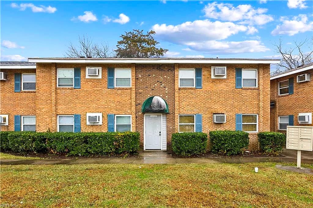 2504 Leo ST #2, NORFOLK VA 23517 - Photo 2