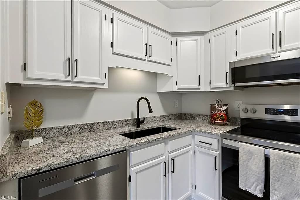 1040 Spotswood AVE #106, NORFOLK VA 23517 - Photo 5