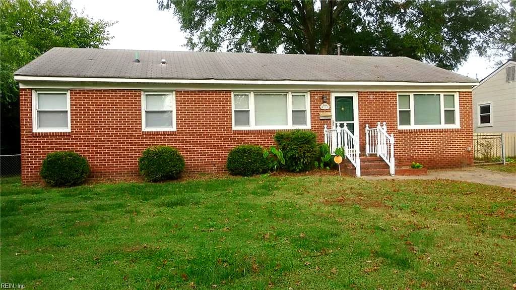 215 Clemwood PW, HAMPTON VA 23669 - Photo 3