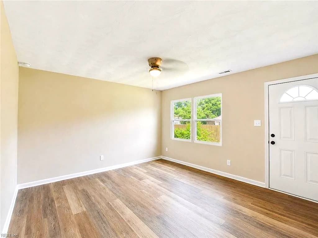 4021 Sloop TRL, CHESAPEAKE VA 23321 - Photo 3