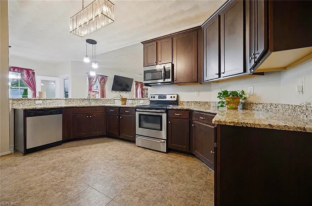 2448 Orchard Hill LN, VIRGINIA BEACH VA 23456 - Photo 5