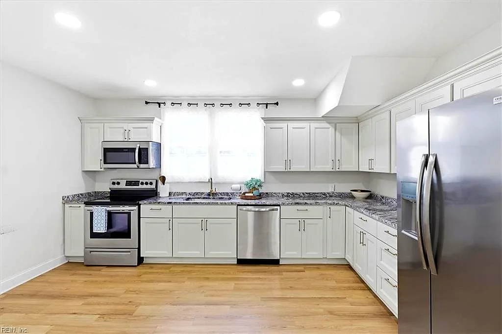 733 W W 35th ST #st, NORFOLK VA 23508 - Photo 5