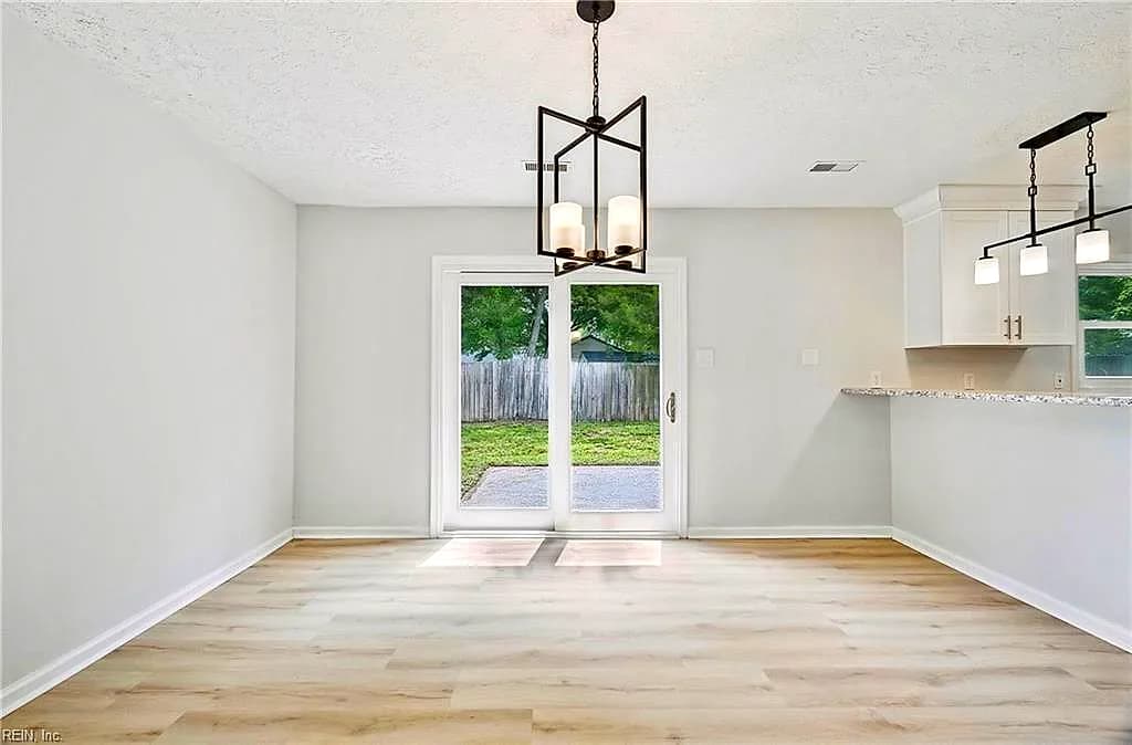 17 Sandy Lake DR, HAMPTON VA 23666 - Photo 5