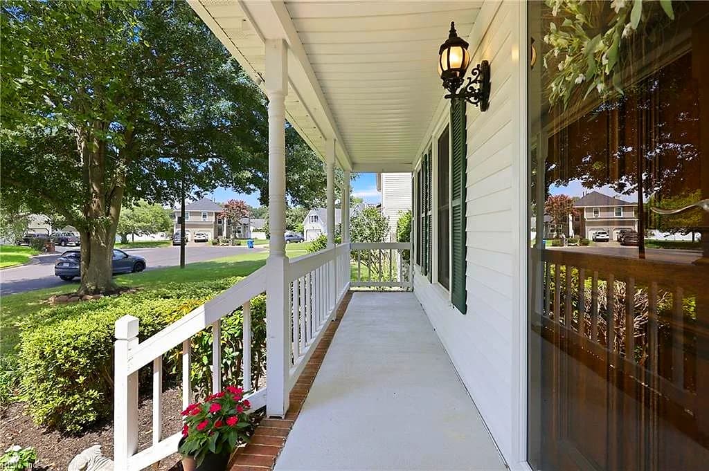 1088 Heatherwood DR #Dr., VIRGINIA BEACH VA 23455 - Photo 4