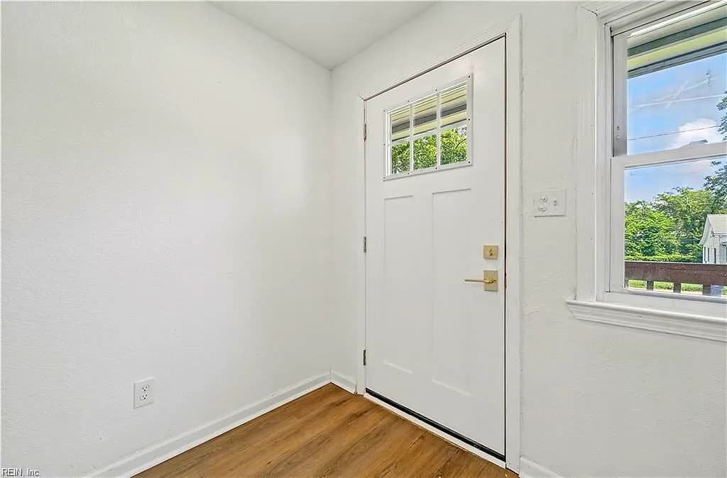 123 Ash AVE, NEWPORT NEWS VA 23607 - Photo 4