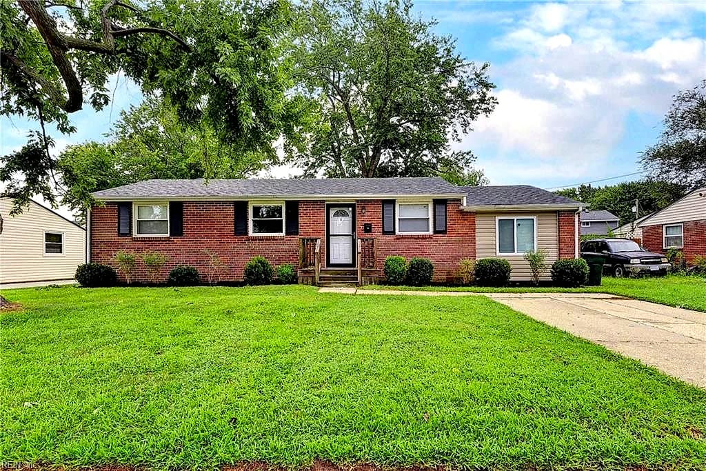 1926 Demetro DR, HAMPTON VA 23663 - Main photo