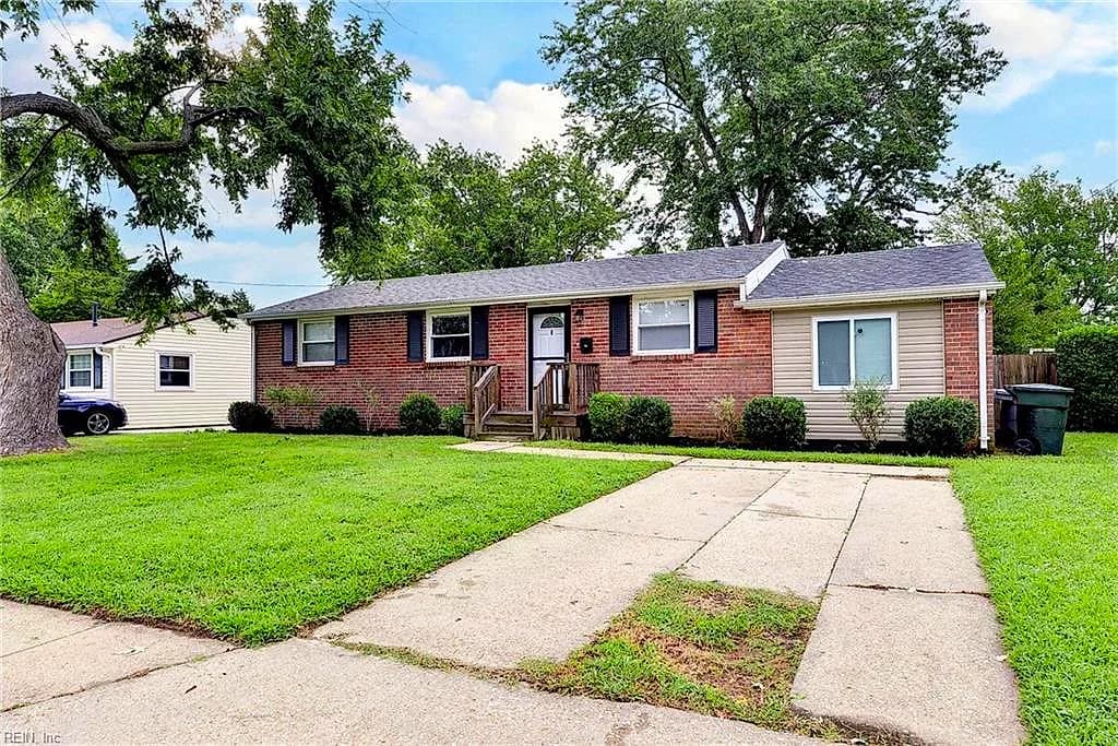 1926 Demetro DR, HAMPTON VA 23663 - Photo 4