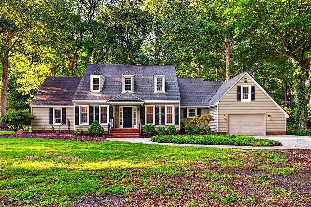 413 Woodards Ford RD, CHESAPEAKE VA 23322 - Main photo