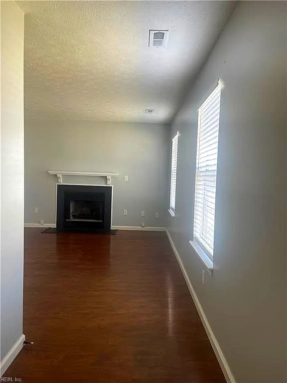 18 Harrogate LN, HAMPTON VA 23666 - Photo 5