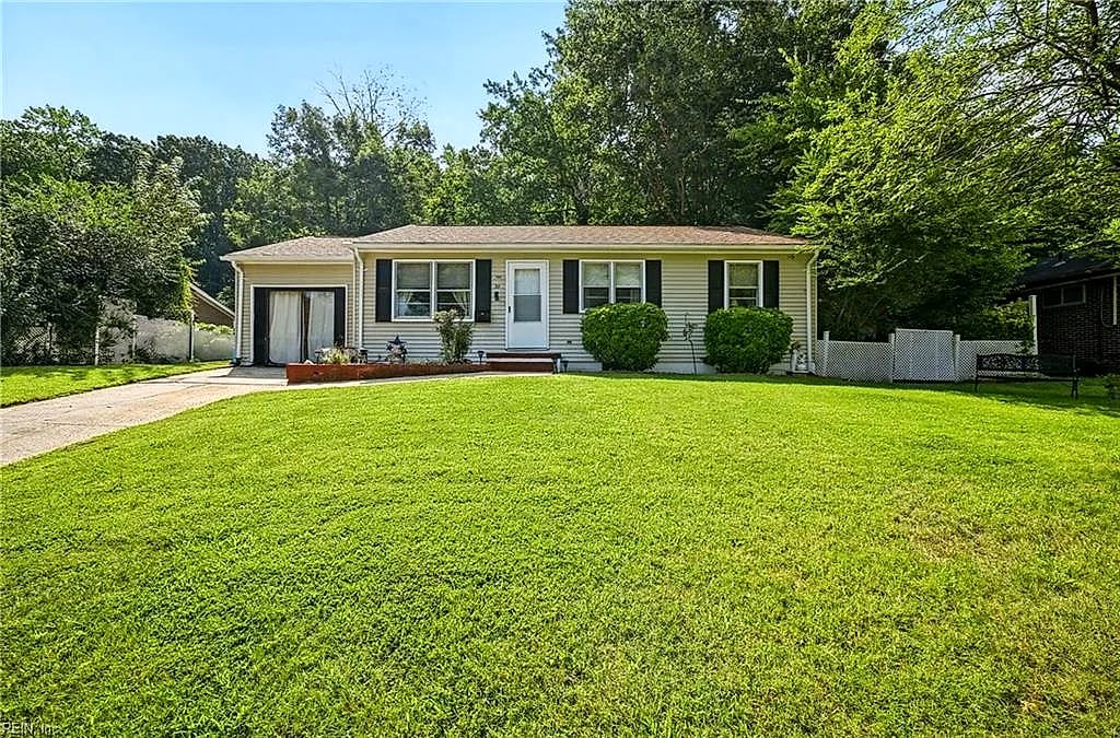 38 Garfield DR, NEWPORT NEWS VA 23608