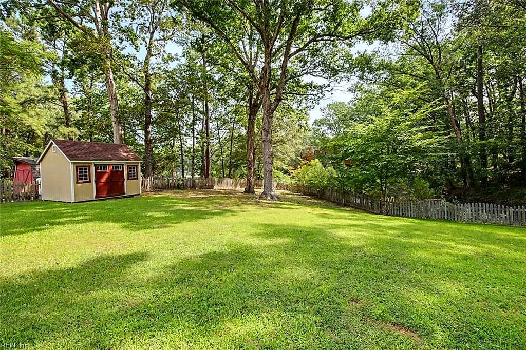 620 Lynn Shores DR, VIRGINIA BEACH VA 23452 - Photo 4