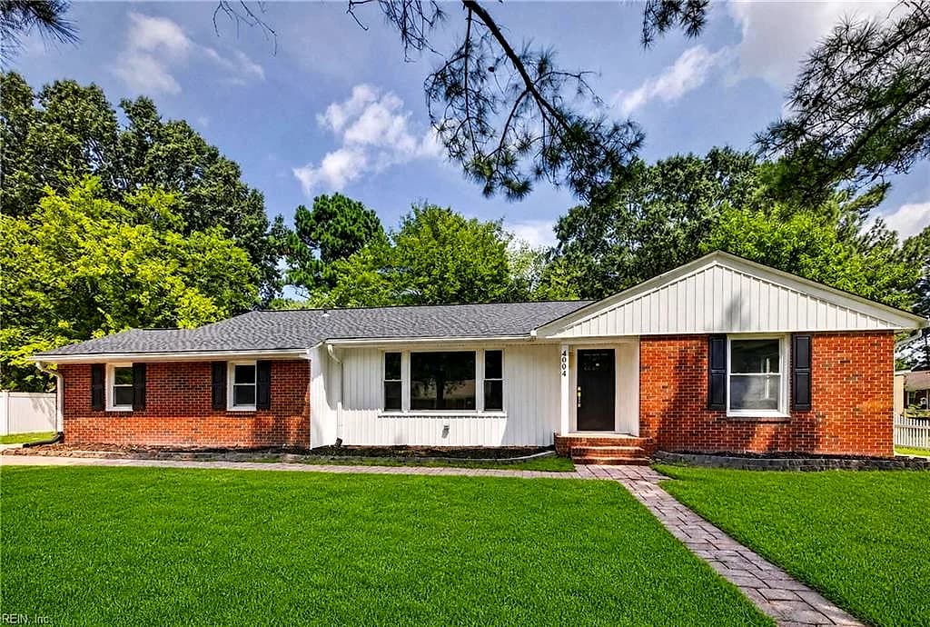 4004 Oak DR, CHESAPEAKE VA 23321 - Photo 2