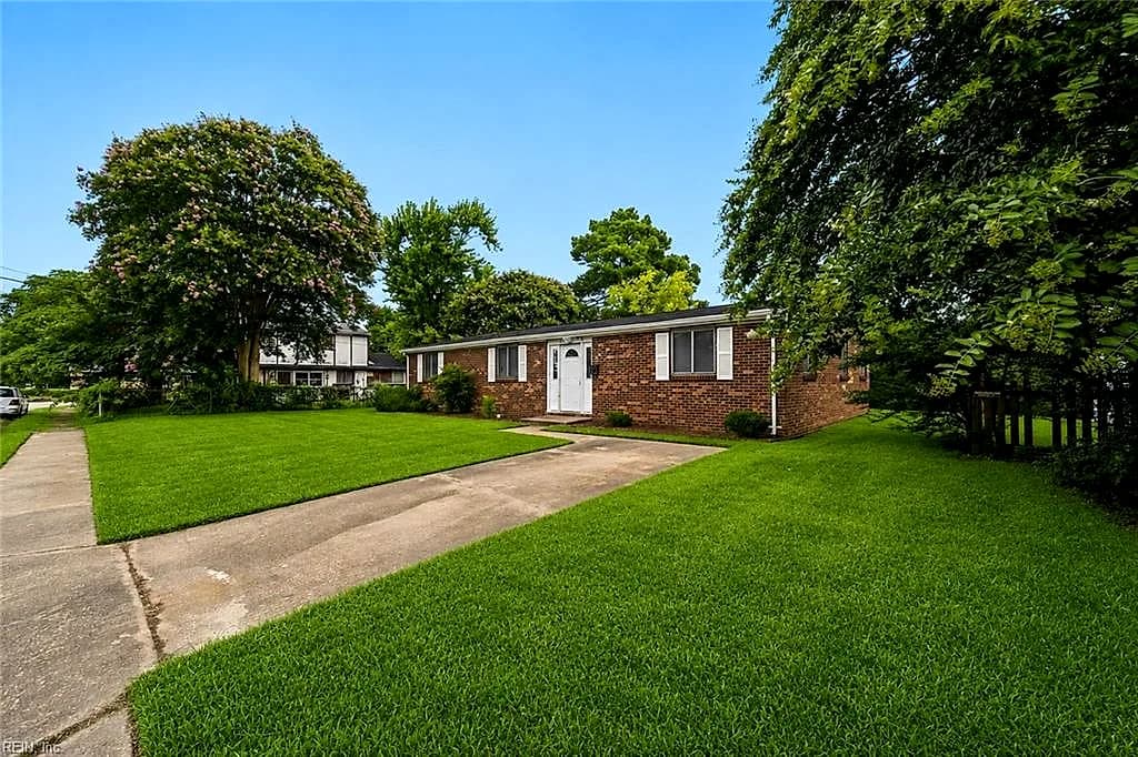 1908 Demetro DR, HAMPTON VA 23663 - Photo 3