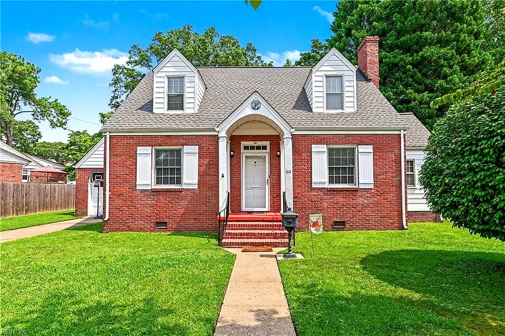 212 Grayson ST, PORTSMOUTH VA 23707 - Main photo