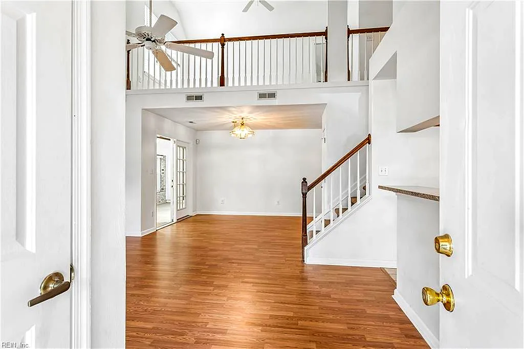 906 Shoreline PT, NEWPORT NEWS VA 23602 - Photo 4