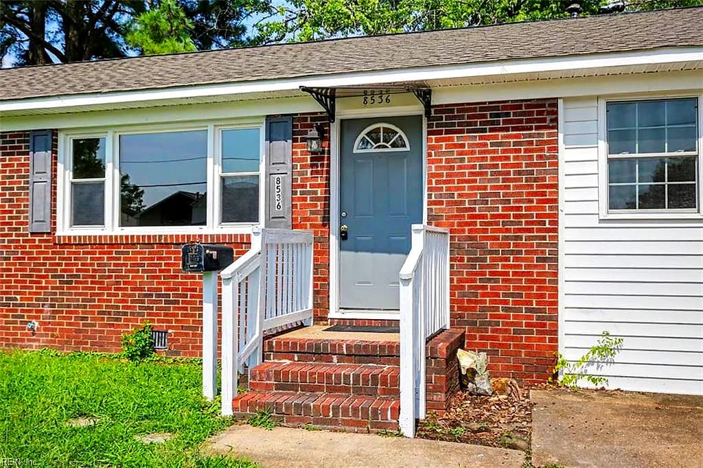 8536 Orcutt AVE, HAMPTON VA 23605 - Photo 5
