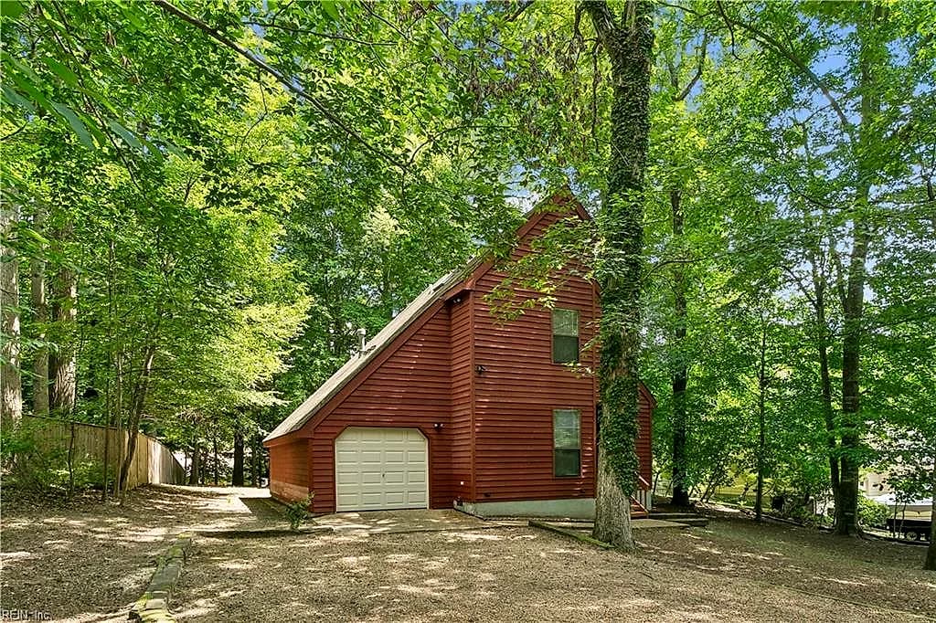 128 Sharps RD, WILLIAMSBURG VA 23188 - Photo 5