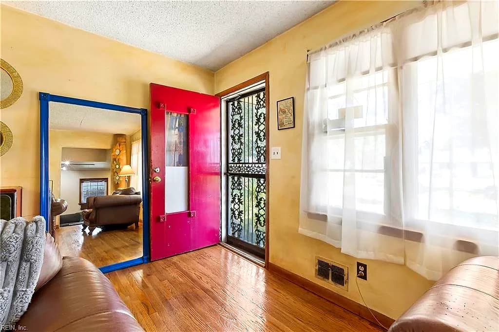 2403 Kennon AVE, NORFOLK VA 23513 - Photo 3