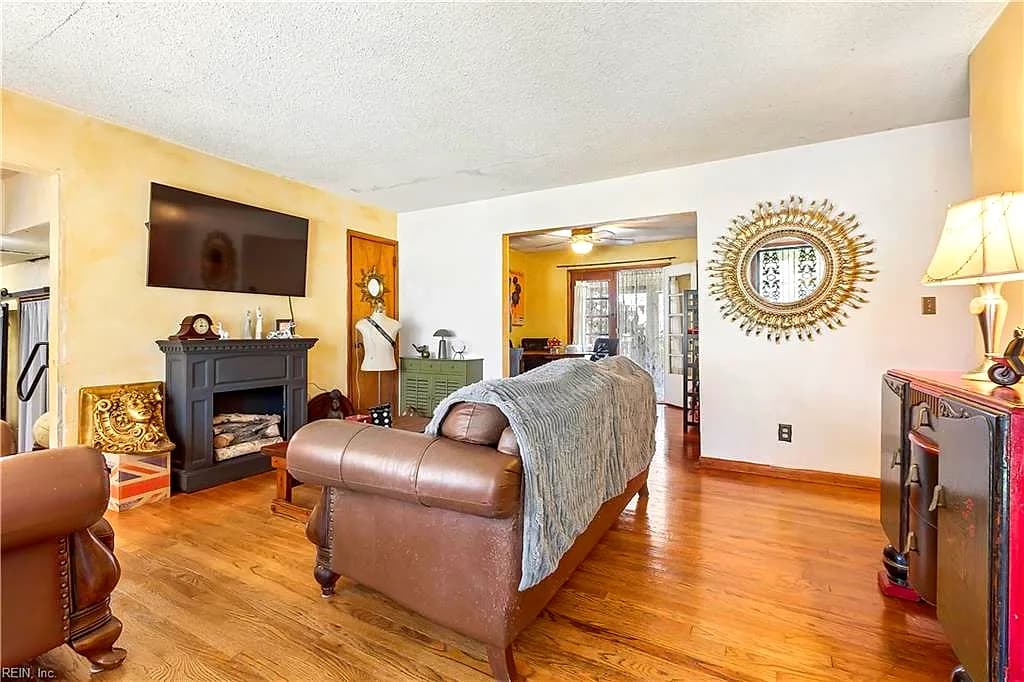 2403 Kennon AVE, NORFOLK VA 23513 - Photo 5