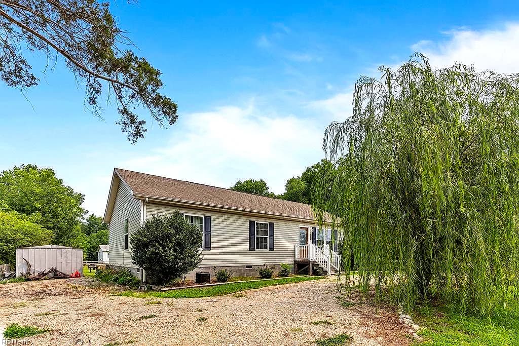 402 E Main ST, WAKEFIELD VA 23888 - Photo 3