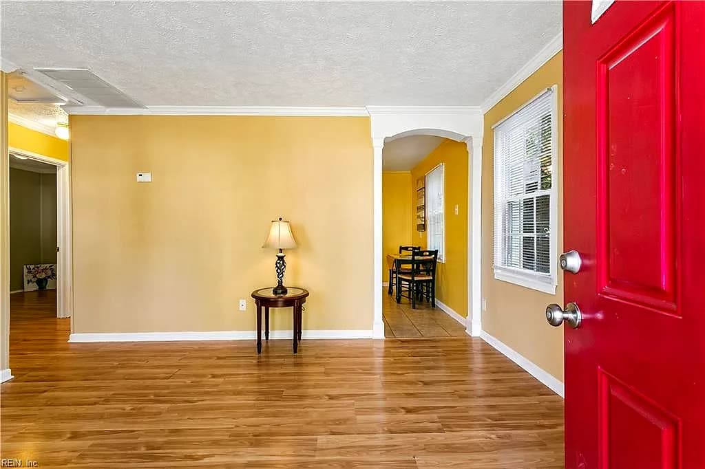 650 Grimes RD, HAMPTON VA 23663 - Photo 4