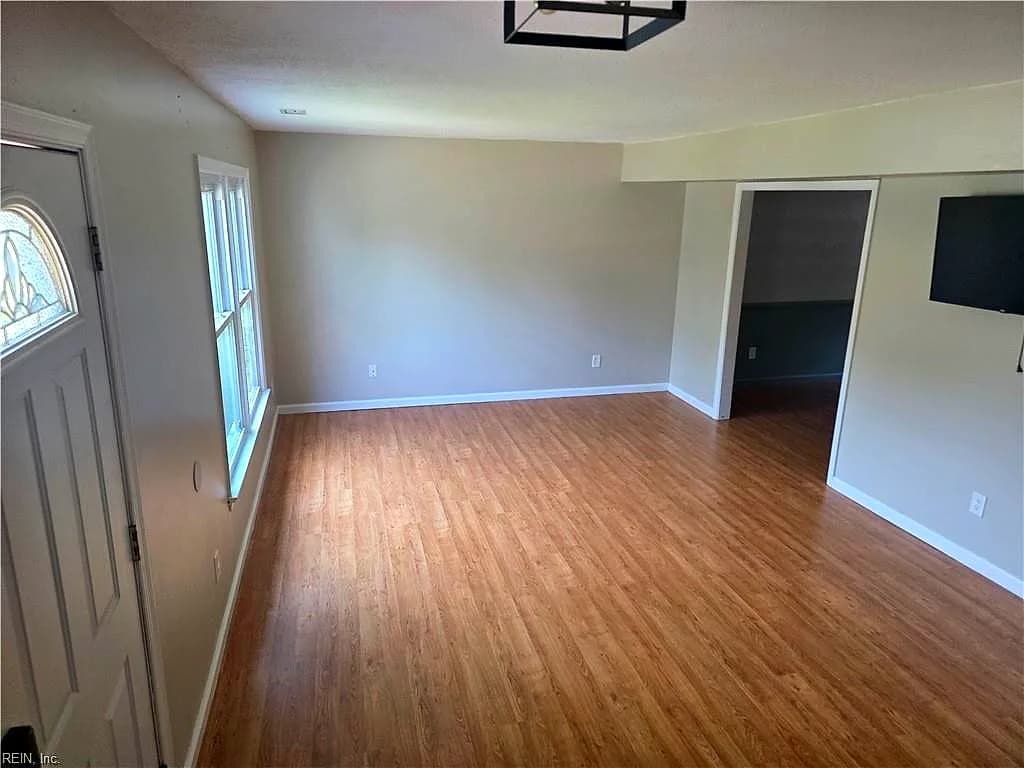 4865 Halwell DR, VIRGINIA BEACH VA 23464 - Photo 4