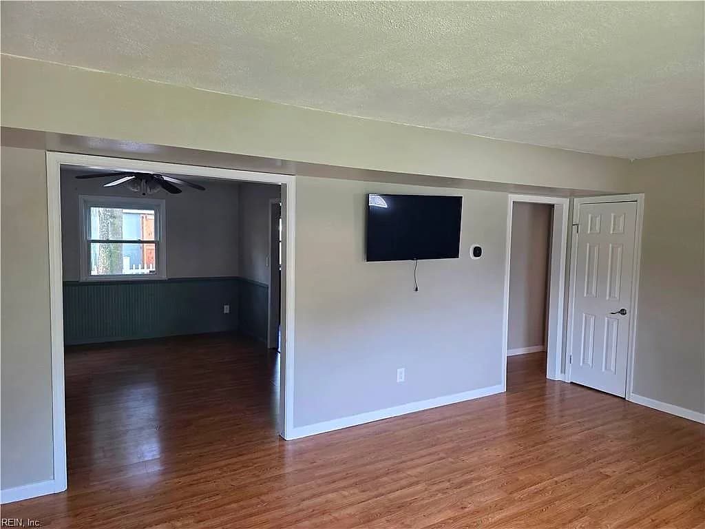 4865 Halwell DR, VIRGINIA BEACH VA 23464 - Photo 5
