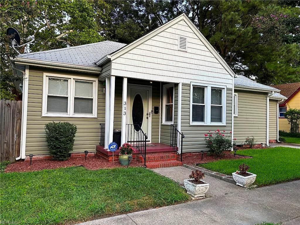 313 Constitution AVE, PORTSMOUTH VA 23704 - Photo 3