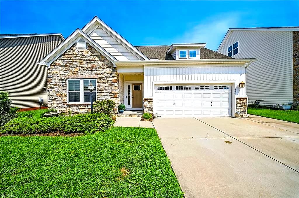 122 Oak Hill LN, SMITHFIELD VA 23430 - Photo 2