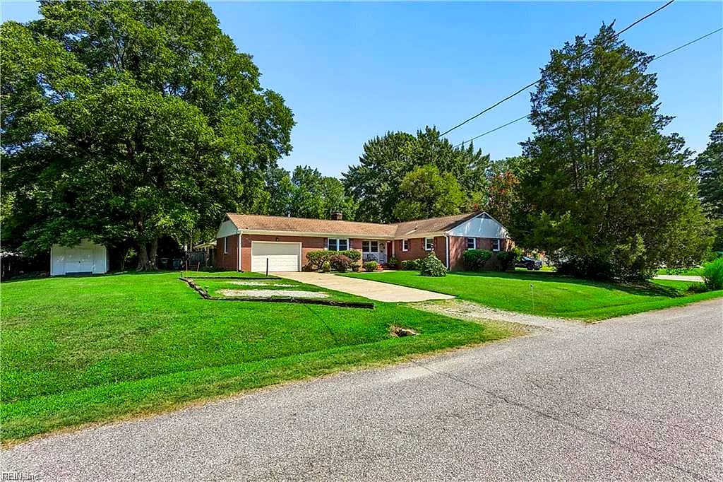 113 Crandol DR, YORKTOWN VA 23693 - Photo 3