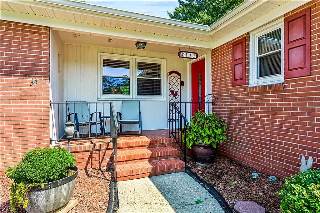 113 Crandol DR, YORKTOWN VA 23693 - Photo 4