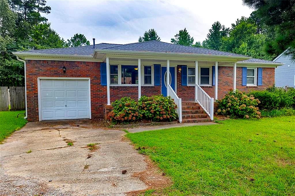 1104 Washington DR, CHESAPEAKE VA 23322 - Photo 3