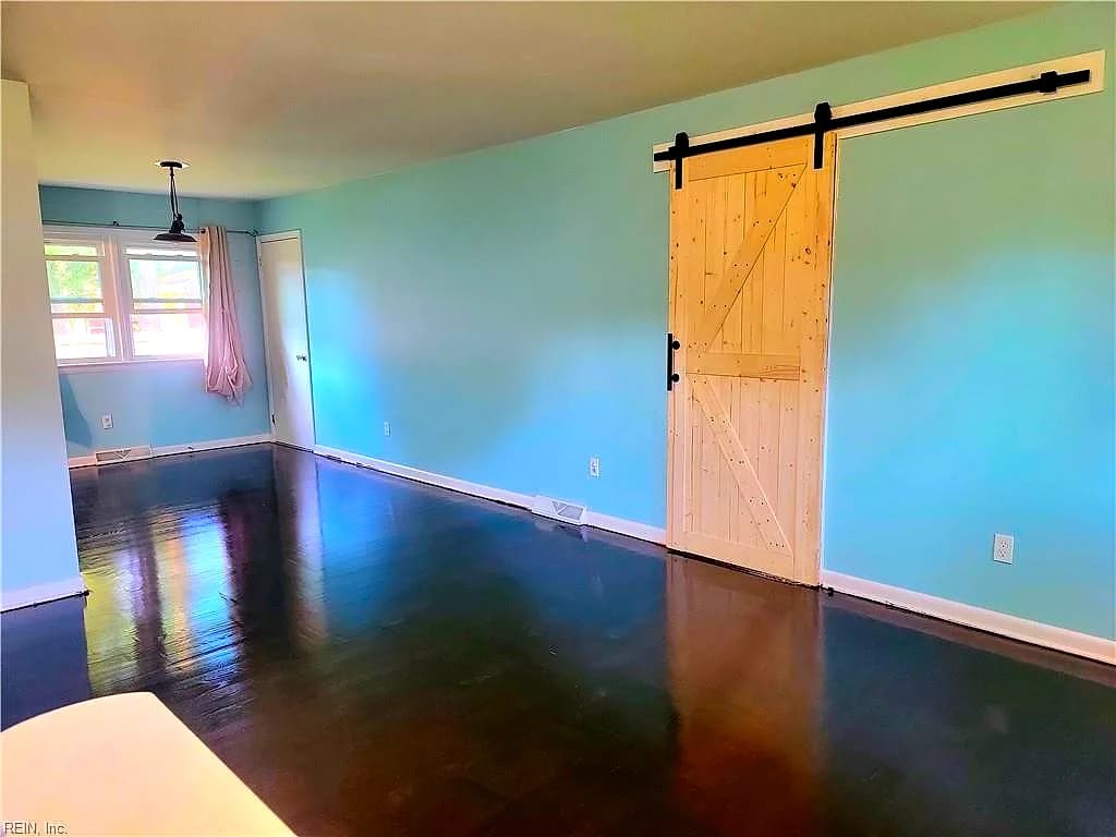 311 Hercules DR, HAMPTON VA 23669 - Photo 5