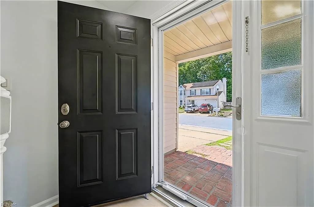 1578 Winthrope DR, NEWPORT NEWS VA 23602 - Photo 4