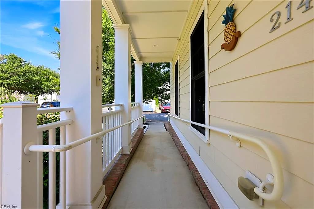 214 S 2nd ST #C, HAMPTON VA 23664 - Photo 4