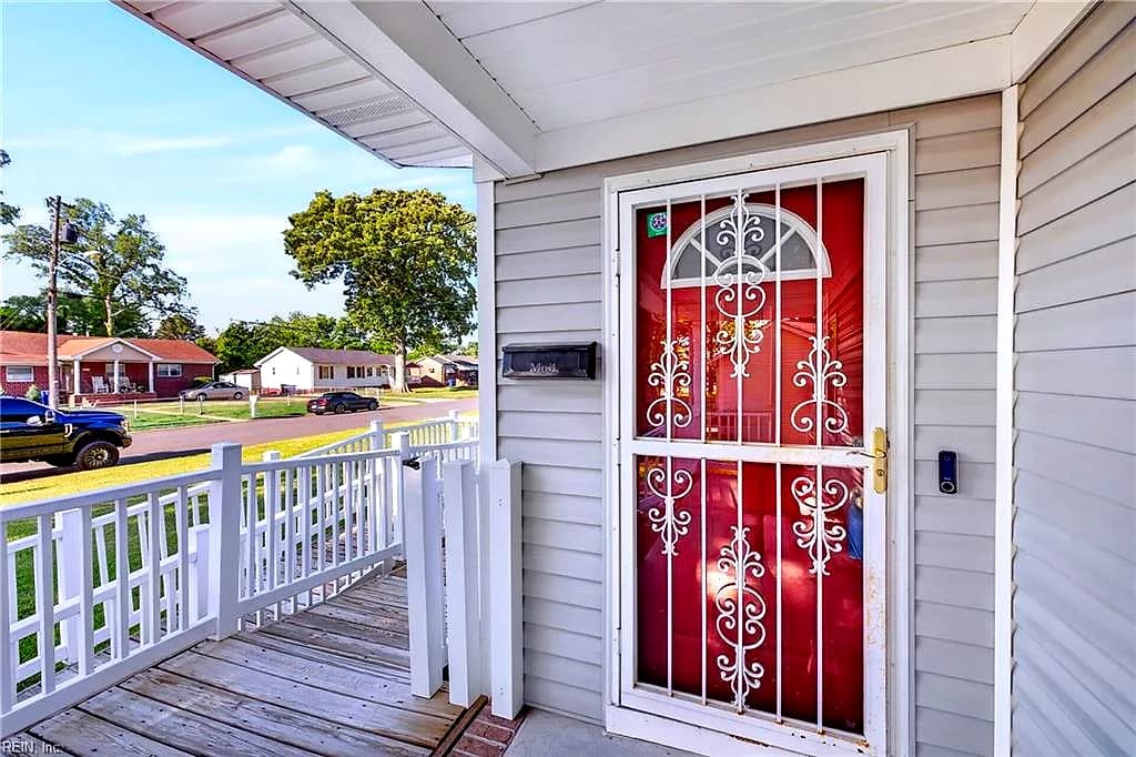 802 Hancock AVE, PORTSMOUTH VA 23701 - Photo 5