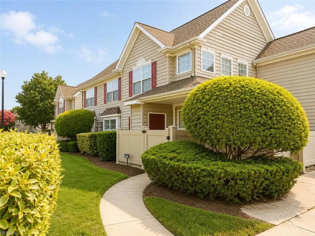 704 Lakeside DR, SUFFOLK VA 23435 - Photo 5