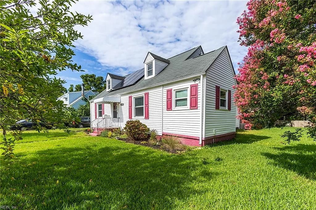 8145 Colin DR, NORFOLK VA 23518 - Main photo
