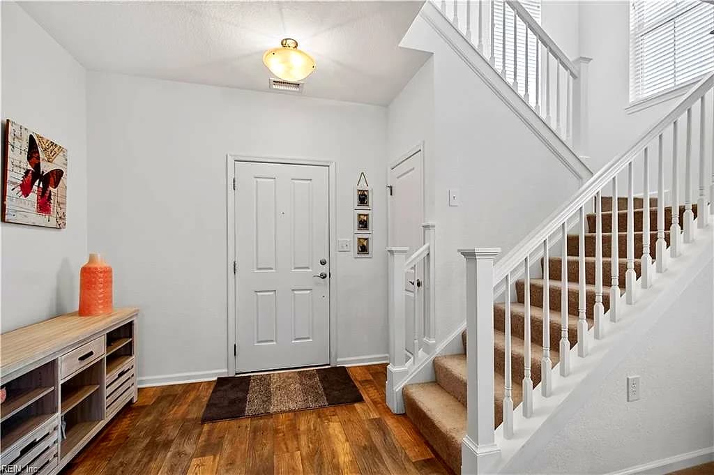316 Middleton WAY, CHESAPEAKE VA 23322 - Photo 5