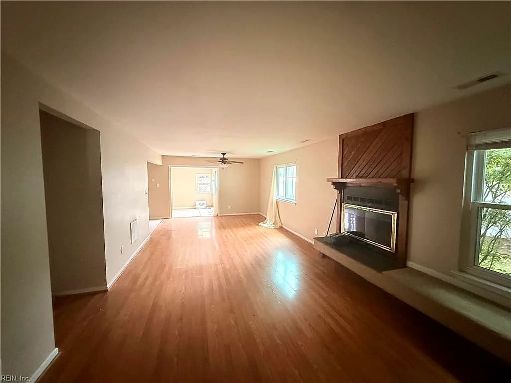 1136 Lord Dunmore DR, VIRGINIA BEACH VA 23464 - Photo 3