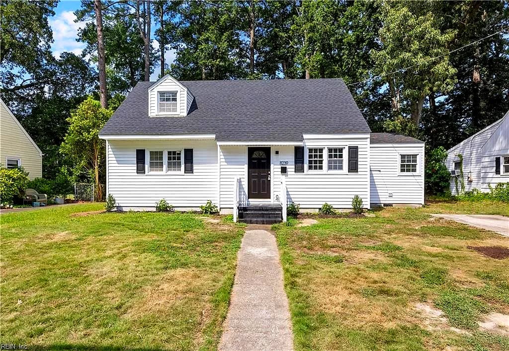 8239 Redwood CIR, NORFOLK VA 23518 - Photo 3