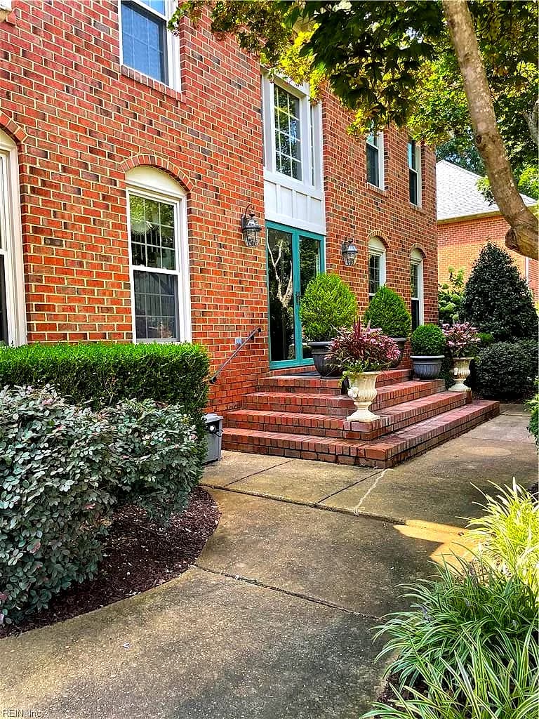 816 Forest Lakes CIR, CHESAPEAKE VA 23322 - Main photo