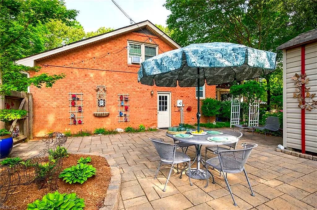 2000 Bay Breeze CT, VIRGINIA BEACH VA 23454 - Photo 4