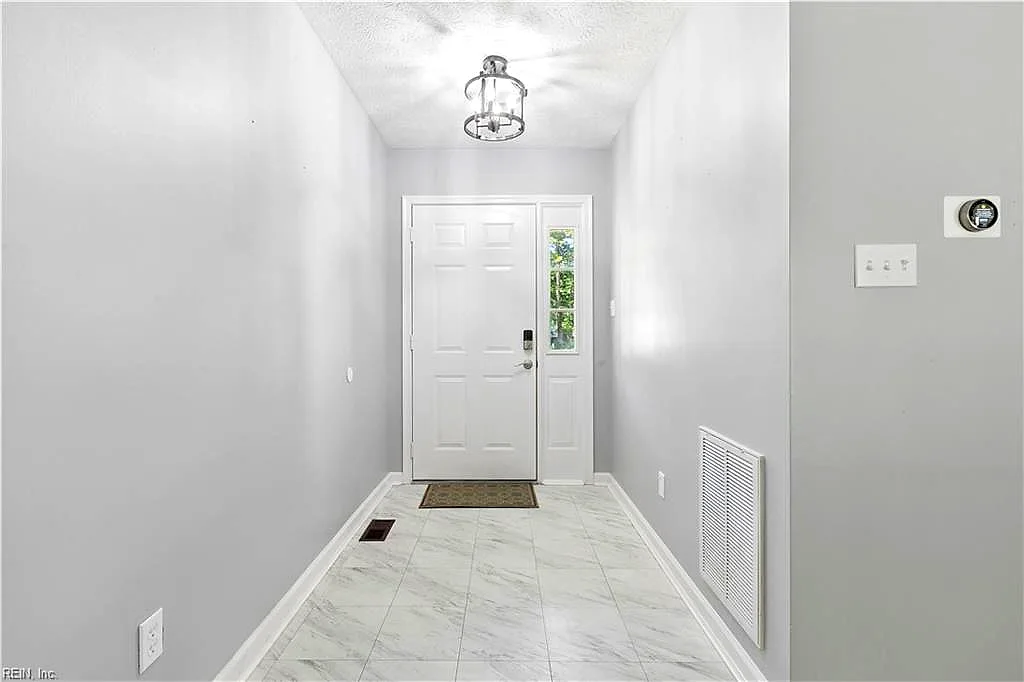 3325 Ridgedale AVE, TOANO VA 23168 - Photo 4