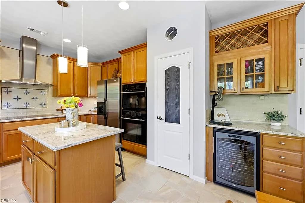 700 Blossom CIR, VIRGINIA BEACH VA 23456 - Photo 4