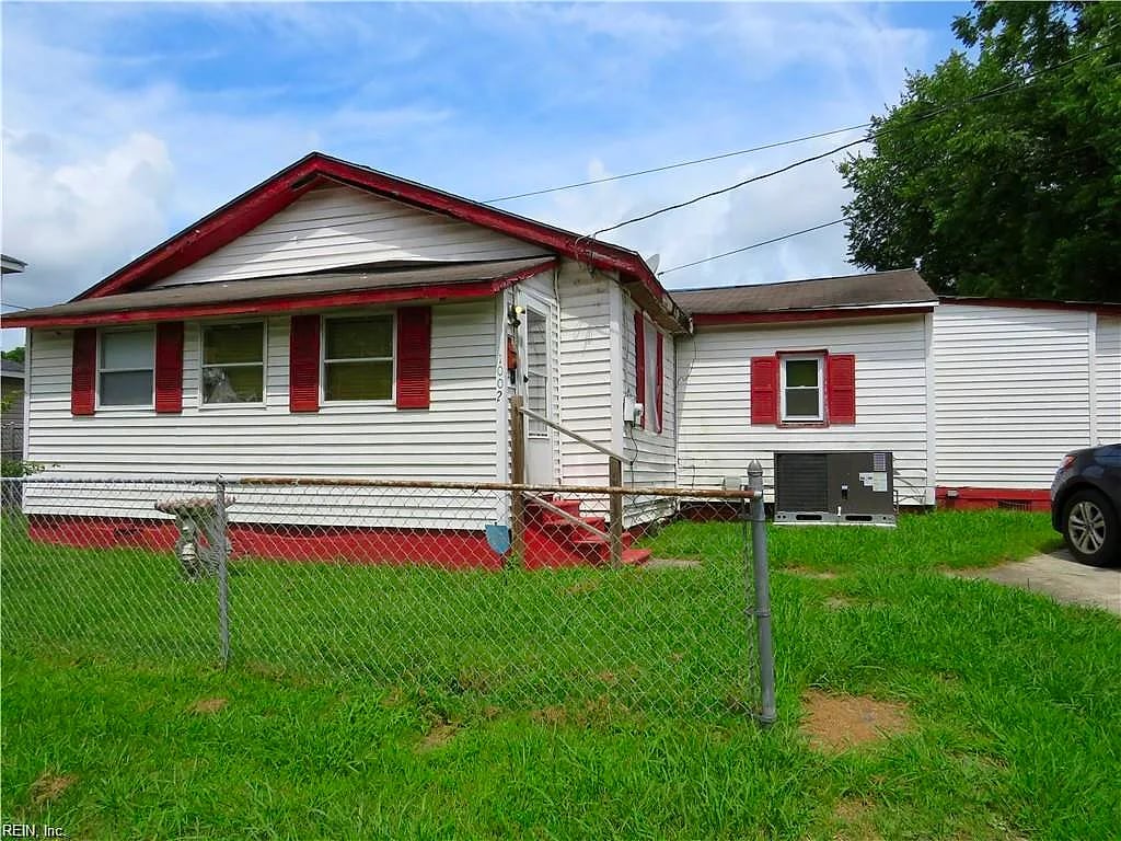 1002 Bank Street Ext ST, SUFFOLK VA 23434