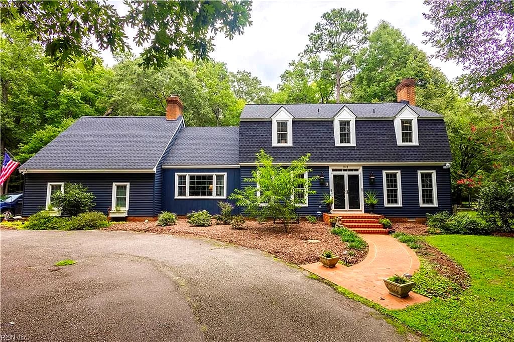 804 Link RD, YORKTOWN VA 23692