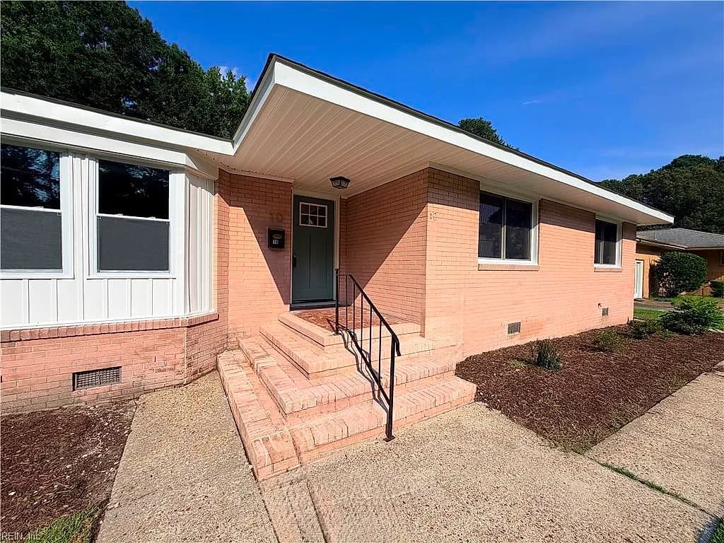 10 C C Spaulding DR, HAMPTON VA 23666 - Photo 3