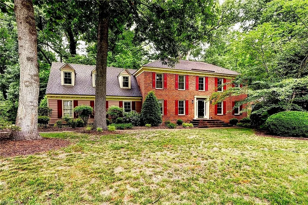 103 Osprey PT, YORKTOWN VA 23692